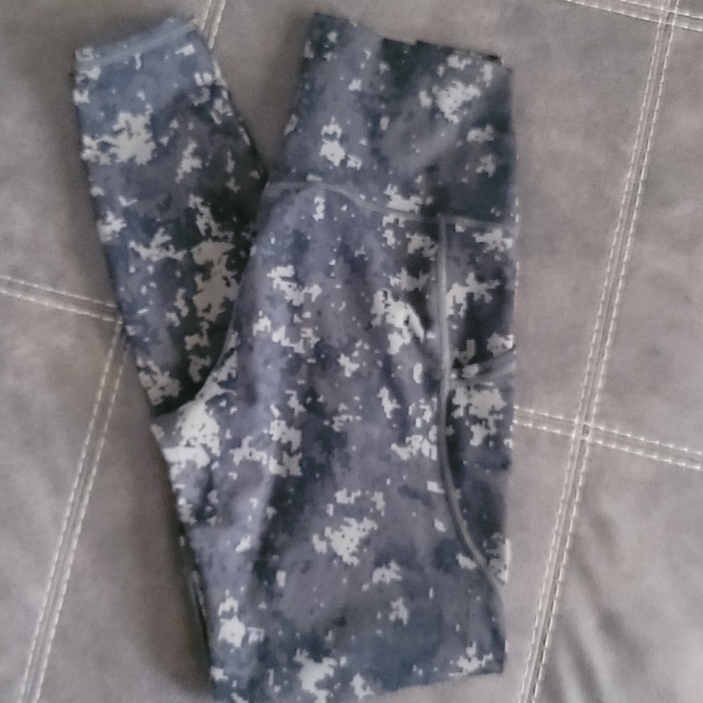 High waisted leggings